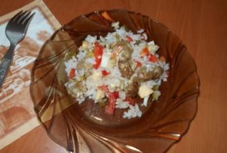 Салат з рибними фрикадельками і рисом інгредієнти 9