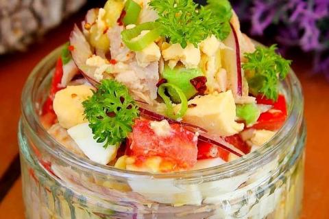 Легкий салат з авокадо і тунця інгредієнти 1