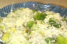 Простий салат з брокколі інгредієнти