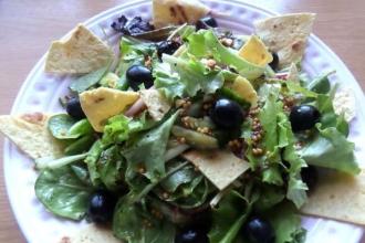 Салат "Зелений" з оливками і чіпсами інгредієнти 1