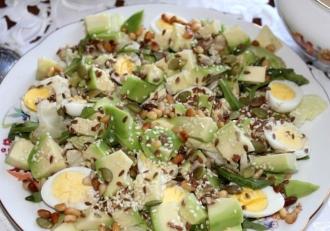 Рецепт з авокадо і перепелиними яйцями інгредієнти 1