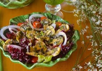 Салат зі свіжими-маринованими грибами інгредієнти 