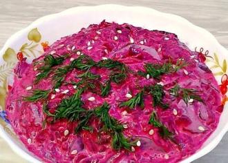 Буряковий салат з солоними огірками інгредієнти