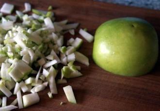 Рецепт з селерою, яблуком і капустою інгредієнти 2