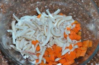 Рецепт з кальмарами і овочами святковий інгредієнти 2
