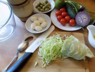 Салат з молодою капустою і моцарелою інгредієнти 2