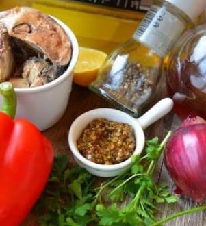 Кростіні з маринованим салатом і сардинами інгредієнти 2