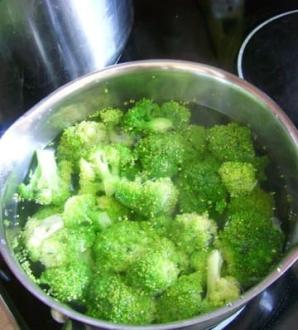 Святковий рецепт з брокколі і овочів інгредієнти 2