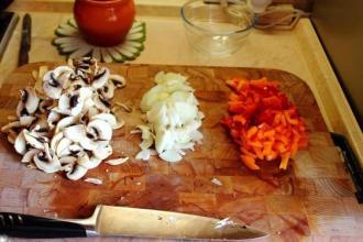 Рецепт з грибами і крабовими паличками інгредієнти 3