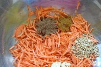 Пряний морквяний салат інгредієнти 4