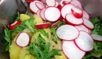Рецепт картопляний з редискою і яблуком інгредієнти 5