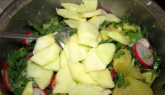 Рецепт картопляний з редискою і яблуком інгредієнти 6