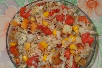 Капустяний салат з кукурудзою і сухариками інгредієнти 8