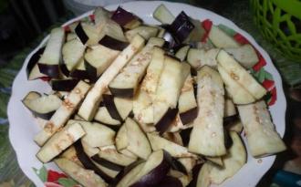 Мамин салат з баклажанів інгредієнти 3